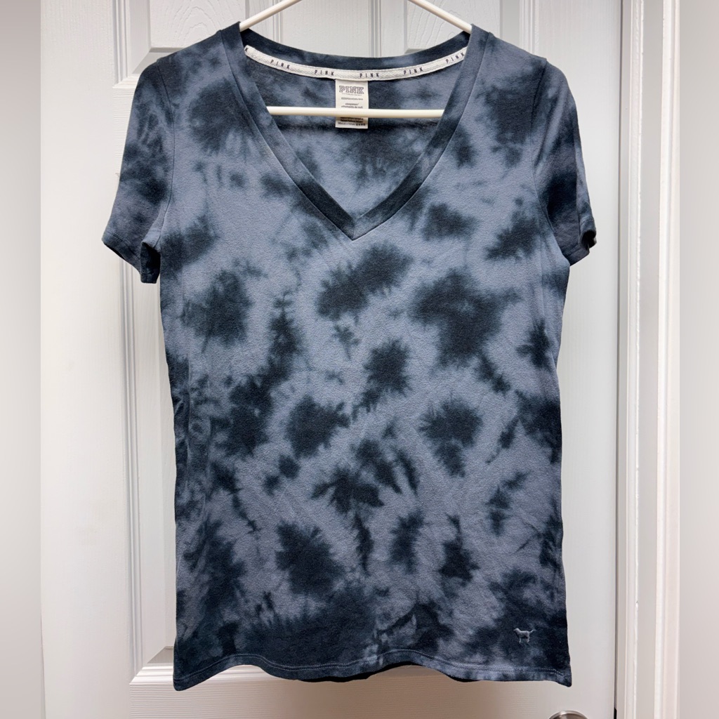 Victoria’s Secret Pink Tie Dye V-Neck Tee Size Xs